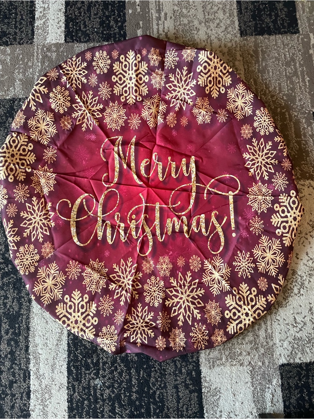 Gold Snowflake 'Merry Christmas' round table cover Burgundy Holiday Accent